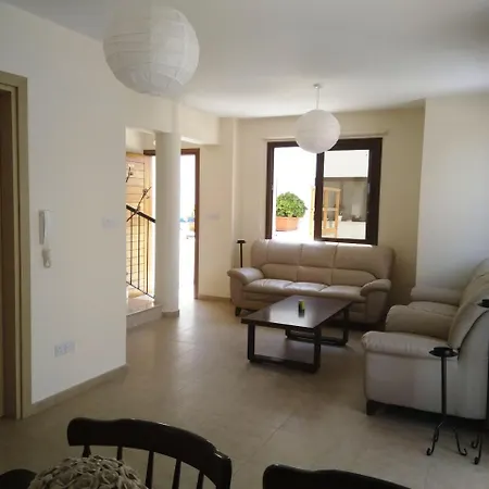 Дом отдыха Schoenes-ferienhaus-mit-schlafzimmern-in-ruhiger-lage-mit-pool *